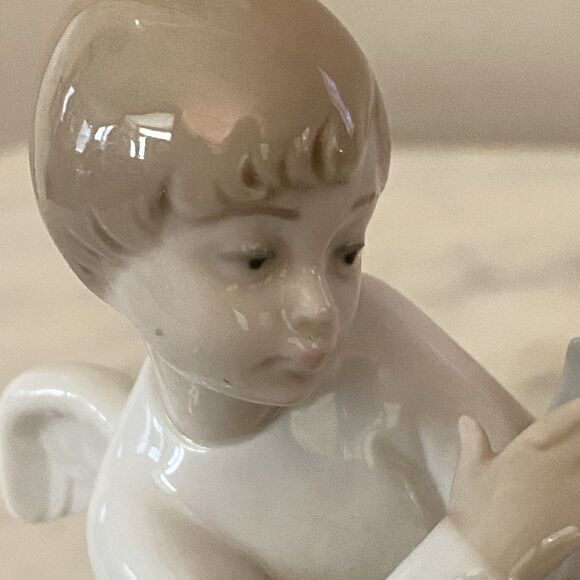 Vintage NAO by Lladro Angel Cherub with Harp Made in Spain Angel Strumming - Picture 8 of 12
